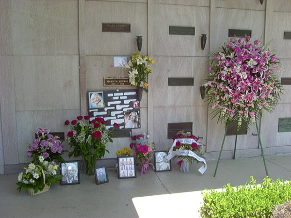 Joe DiMaggio placed a 20-year order of a half-dozen roses to be put on  Marilyn Monroe's grave three times a week