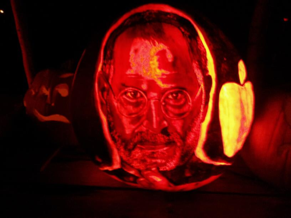 STEVE JOBS PUMPKIN resized 600