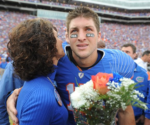 tebow and flowers resized 600