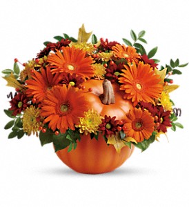 flowers_in_a_pumpkin