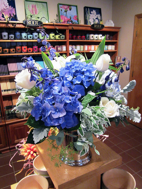 Hanukkah flowers near me