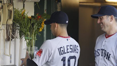 jose iglesias flowers resized 600