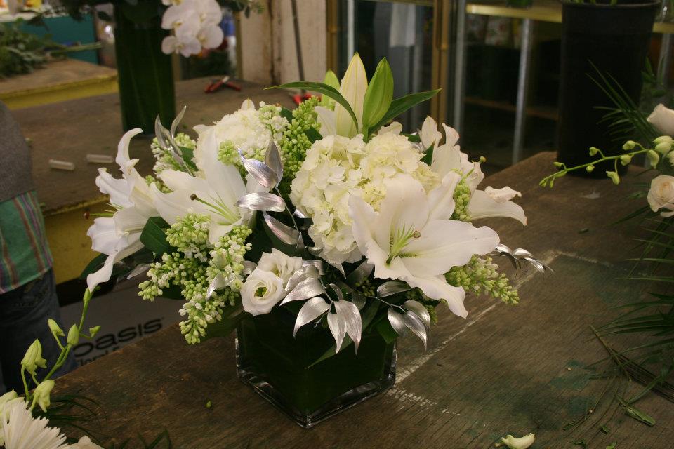 Trendy Flowers for January Holiday Parties